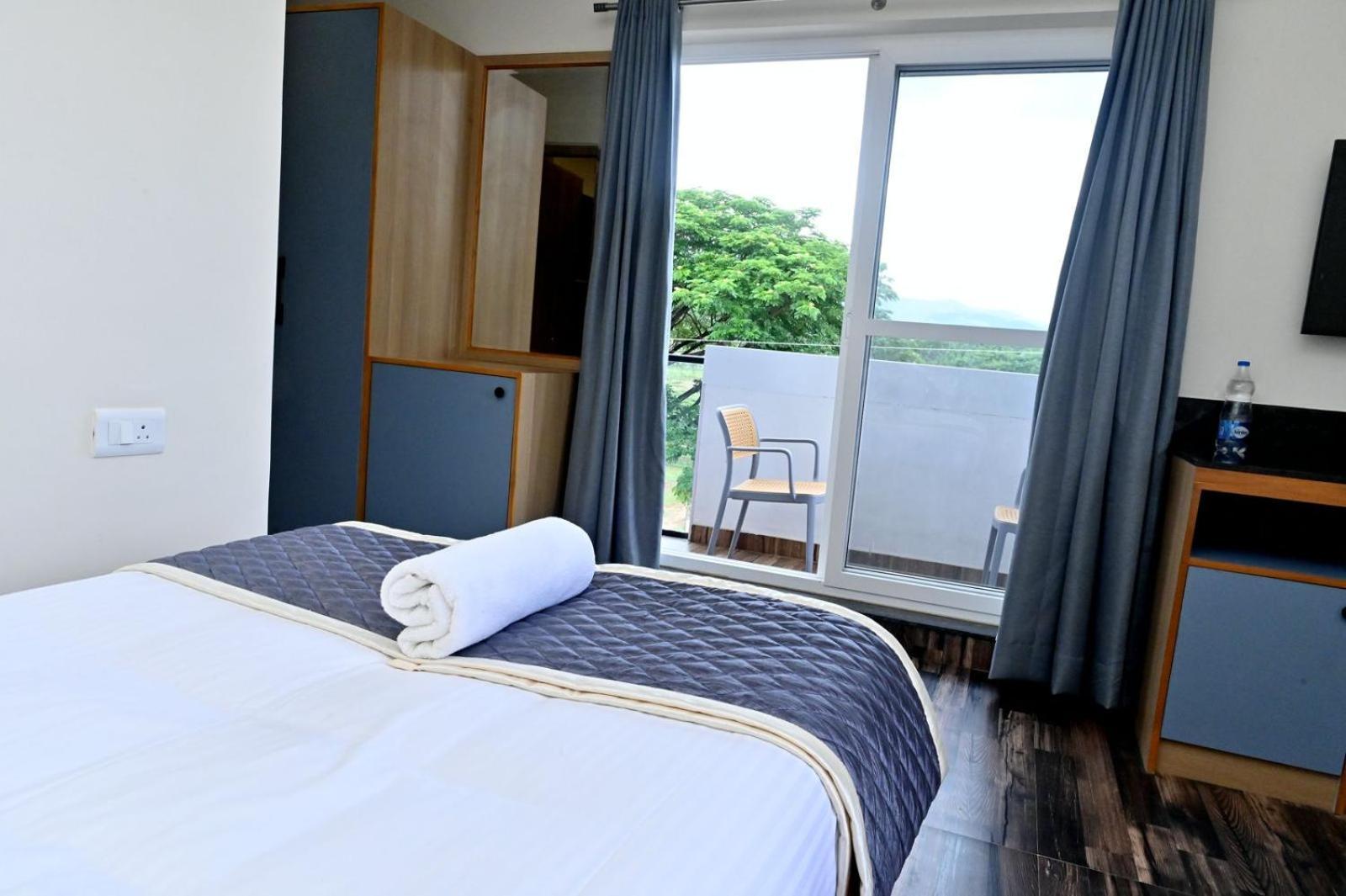 Hometown Sharu'S Inn A Luxury Hotel Chikmagalur Exterior photo